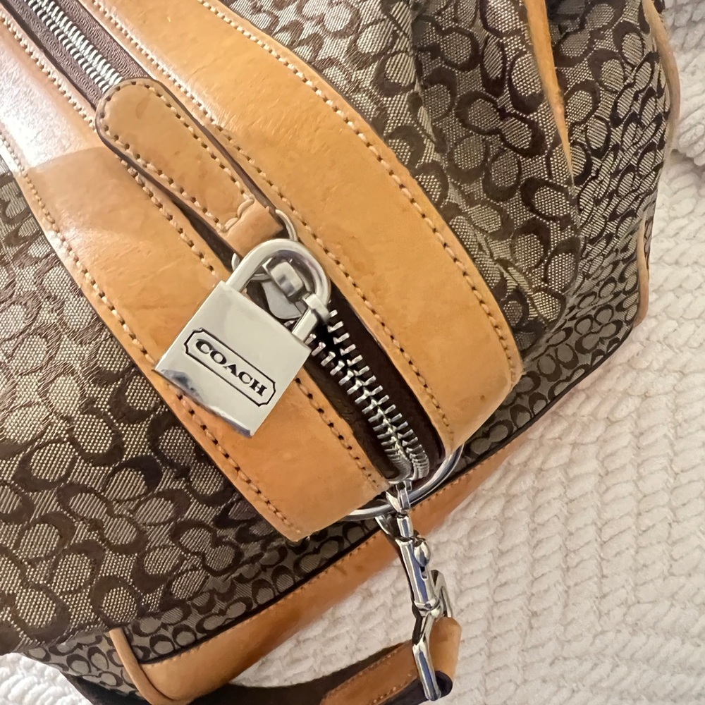 Coach Stylish Tan Leather and Brown Bag - Picture 5 of 15